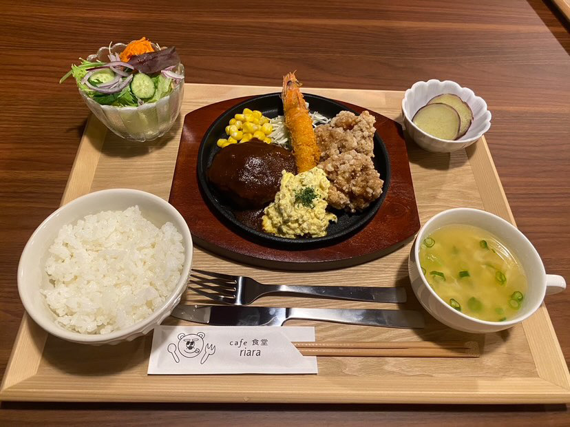 観音寺市柞田町 cafe食堂riara