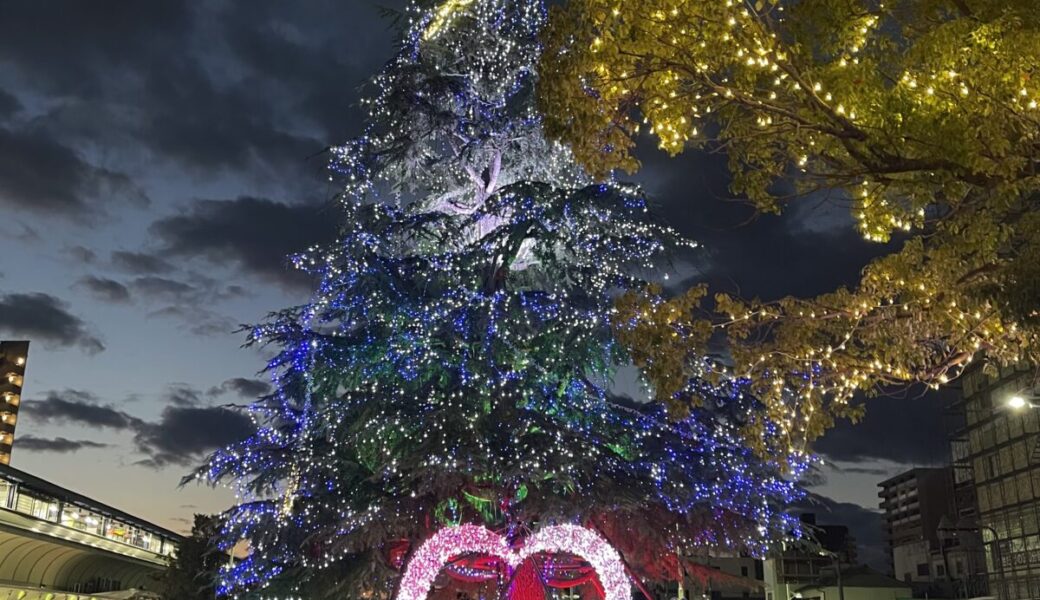 坂出駅前で「さかいで光輝里フェスティバル」が開催される。幻想的な夜を体験しよう