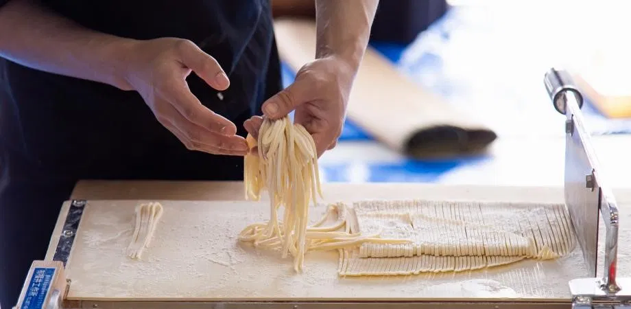 綾川町立滝宮公民館 うどんと餺飥