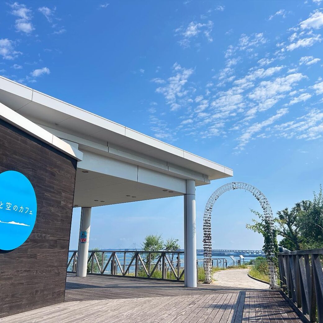 うたづ海ホタル内​ 海と空のカフェ